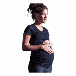 Comfy Mama T-shirt Black -BJØRN BORG kauppa 0032 72c2013979904a73b6a6e701c8446671