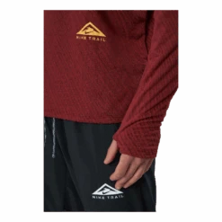 Nike Dri-FIT Element 1/2-Zip Top Trail Red -BJØRN BORG kauppa 09441 40 005