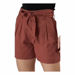 ONLY Viva Life Hw Belt Shorts Pnt Green 9 ONLY Viva Life Hw Belt Shorts Pnt Green -BJØRN BORG kauppa 60449 95 004