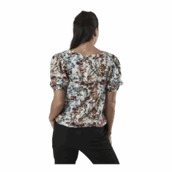 ONLY Karma Life 2/4 Aop Top Wvn White 8 ONLY Karma Life 2/4 Aop Top Wvn White -BJØRN BORG kauppa 90086 53 007